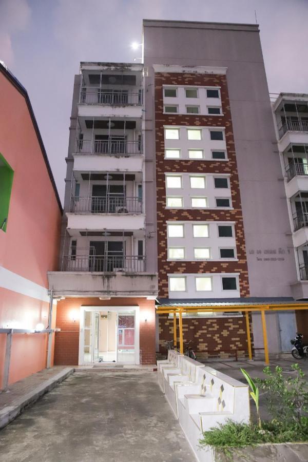 Talat Amphoe Nakhon Chai SiAj Placeアパートメント エクステリア 写真